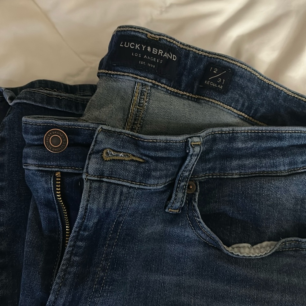 Lucky jeans - dark wash. Slight flare